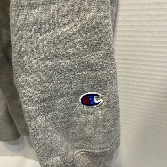 Vintage Champion Reverse Weave Sweatshirt size Medium distressed hoodie - Picture 8 of 10